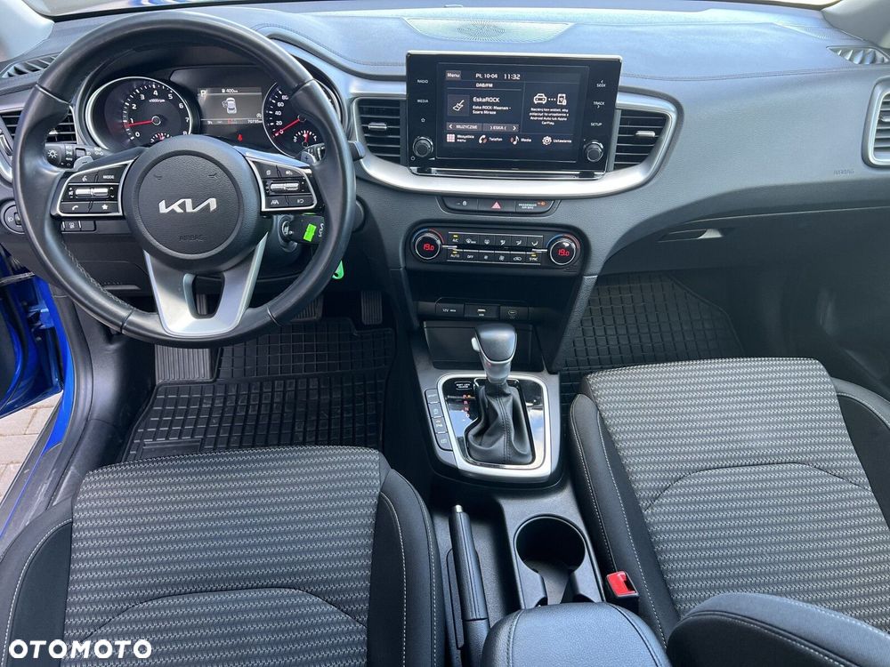 Kia XCeed - 26
