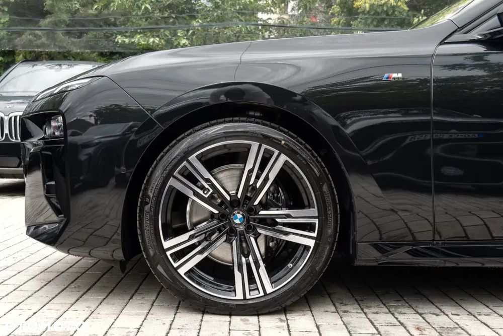 BMW Seria 7 - 11