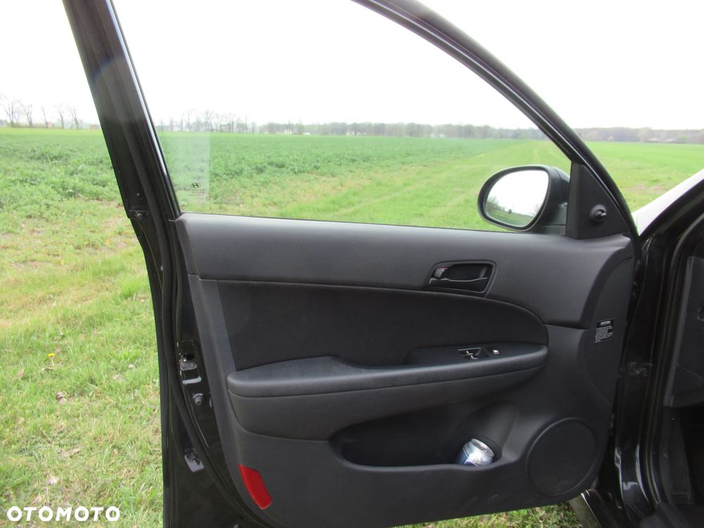 Hyundai i30 i30cw 1.6 CRDi Classic - 17