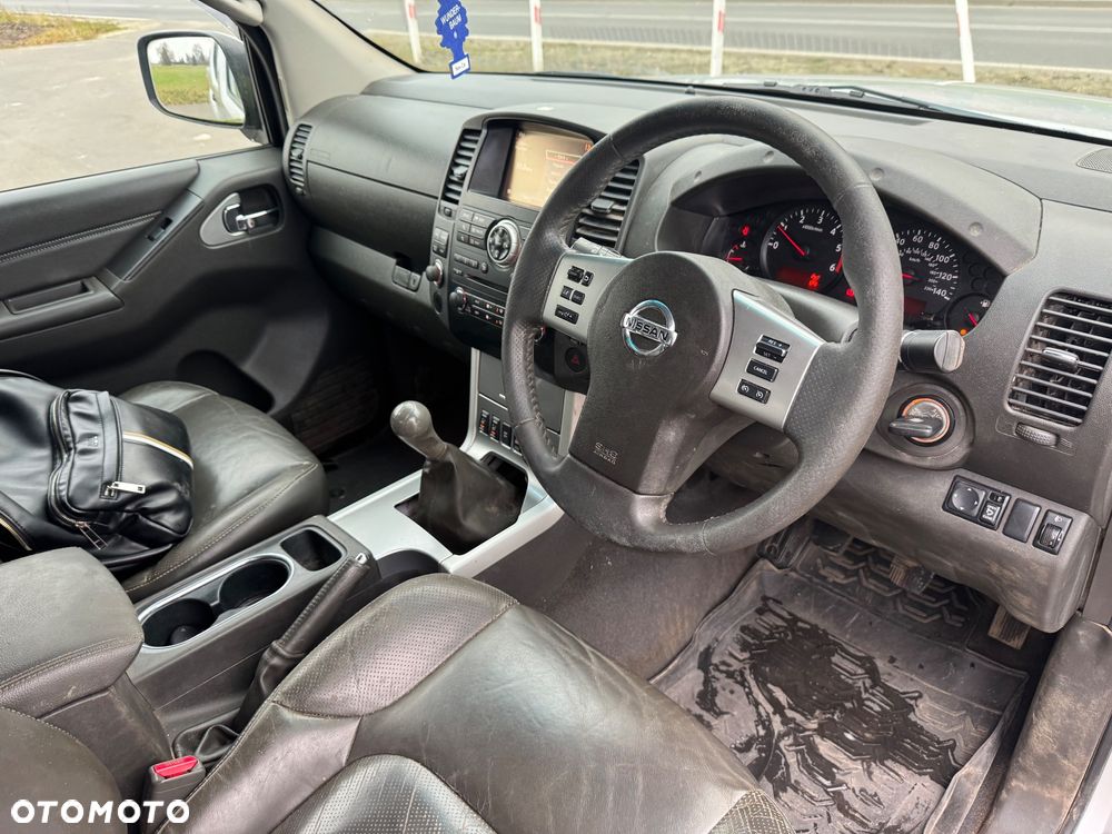 Nissan Navara ver-2-5-tdi-base-xe - 11
