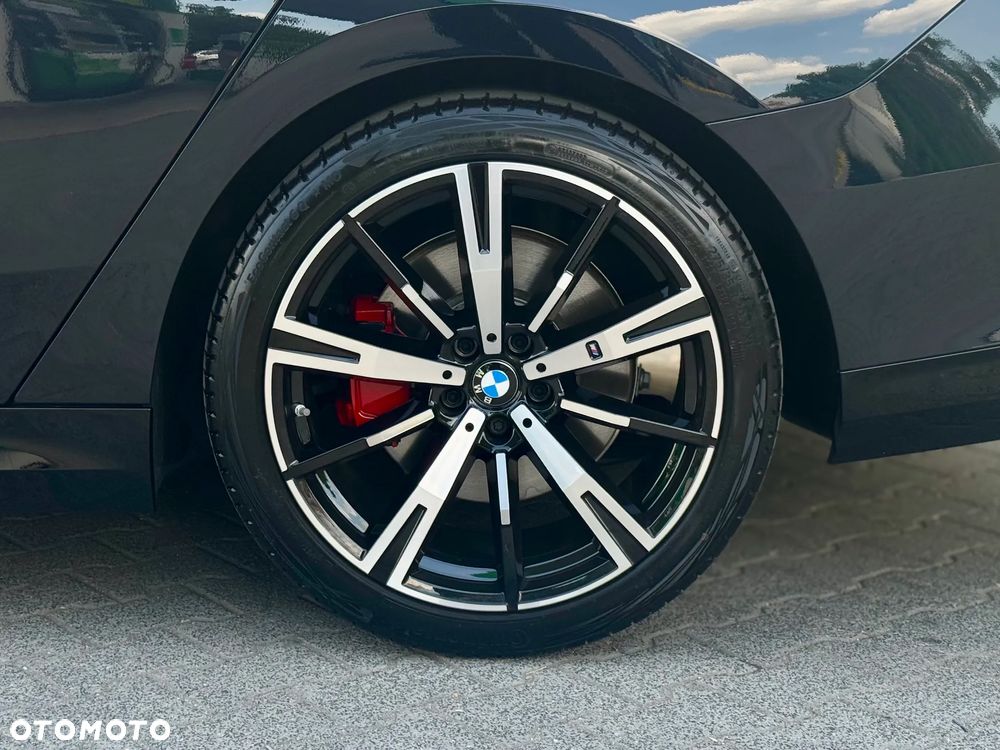 BMW Seria 5 520d xDrive mHEV M Sport - 8