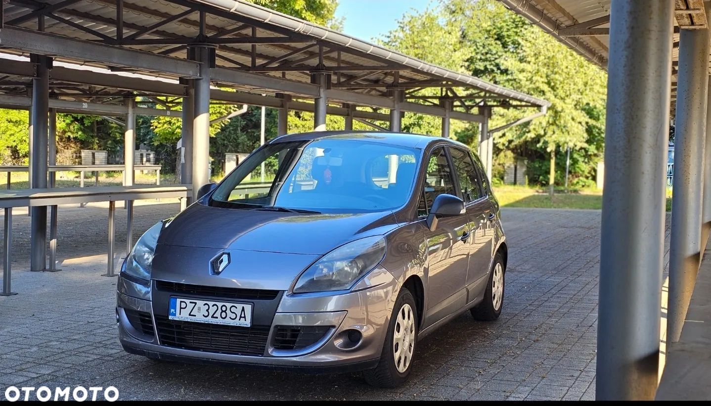 Renault Scenic - 1