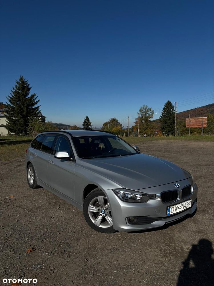 BMW Seria 3 318d Sport Line - 2