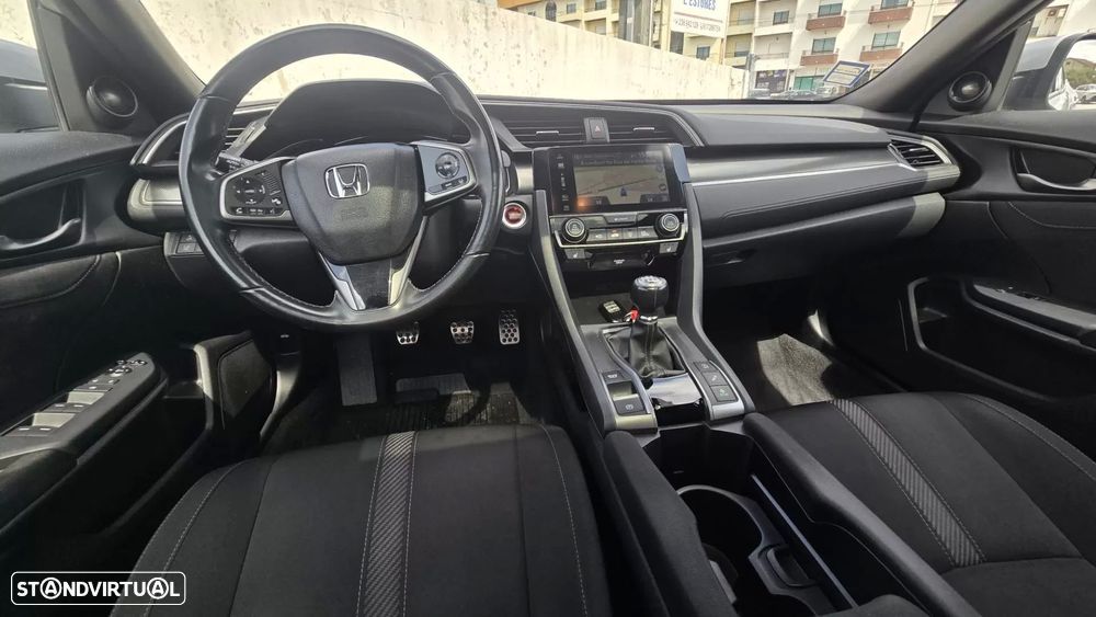 Honda Civic 1.0 i-VTEC Executive - 16