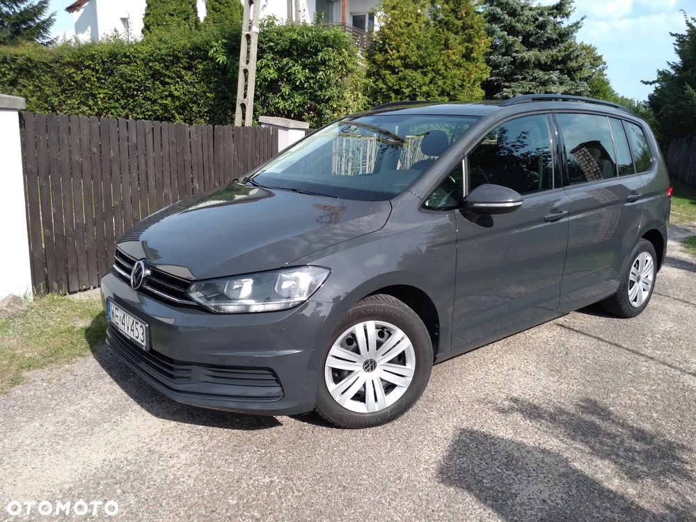Volkswagen Touran - 1