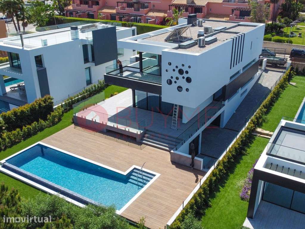 Moradia T4 Contemporânea com Vista para Golfe - Vilamoura - Grande imagem: 3/49