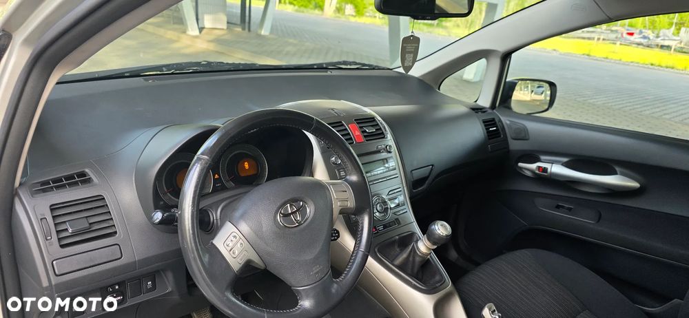 Toyota Auris 2.0 D-4D Premium - 16