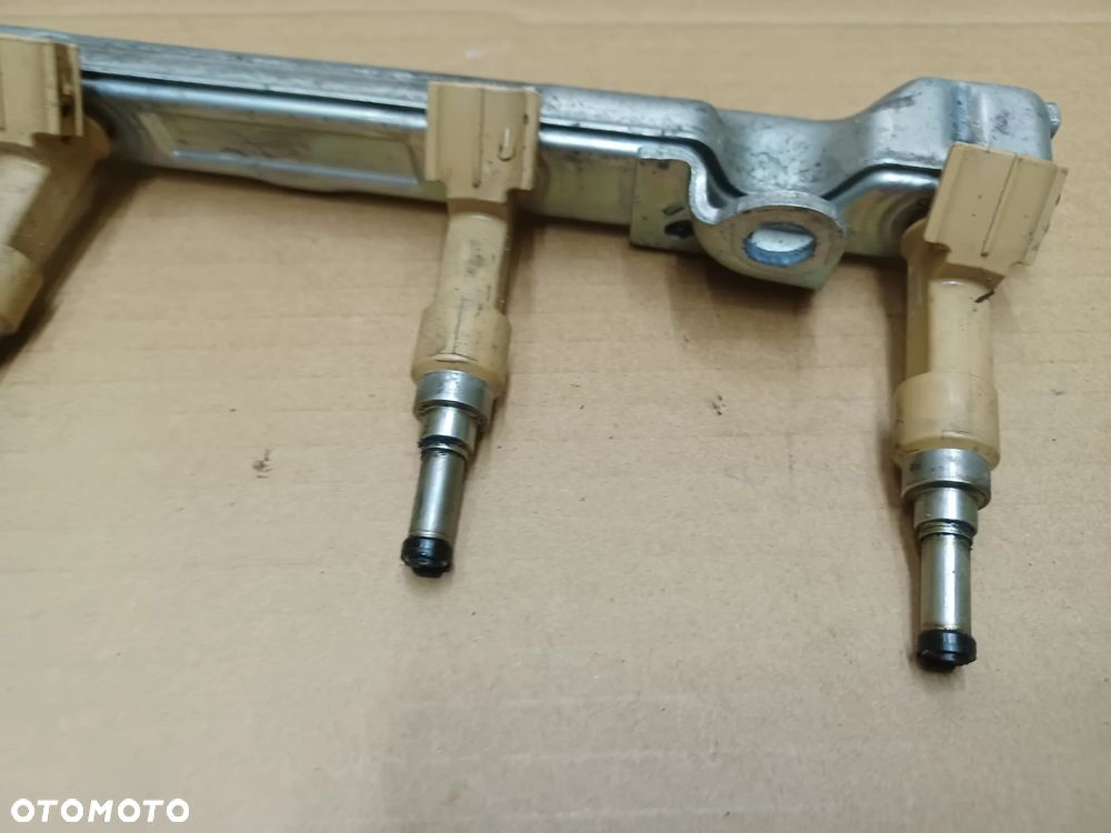 WTRYSKI POMPA TOYOTA RAV4 2.0 B 2325037010 - 2