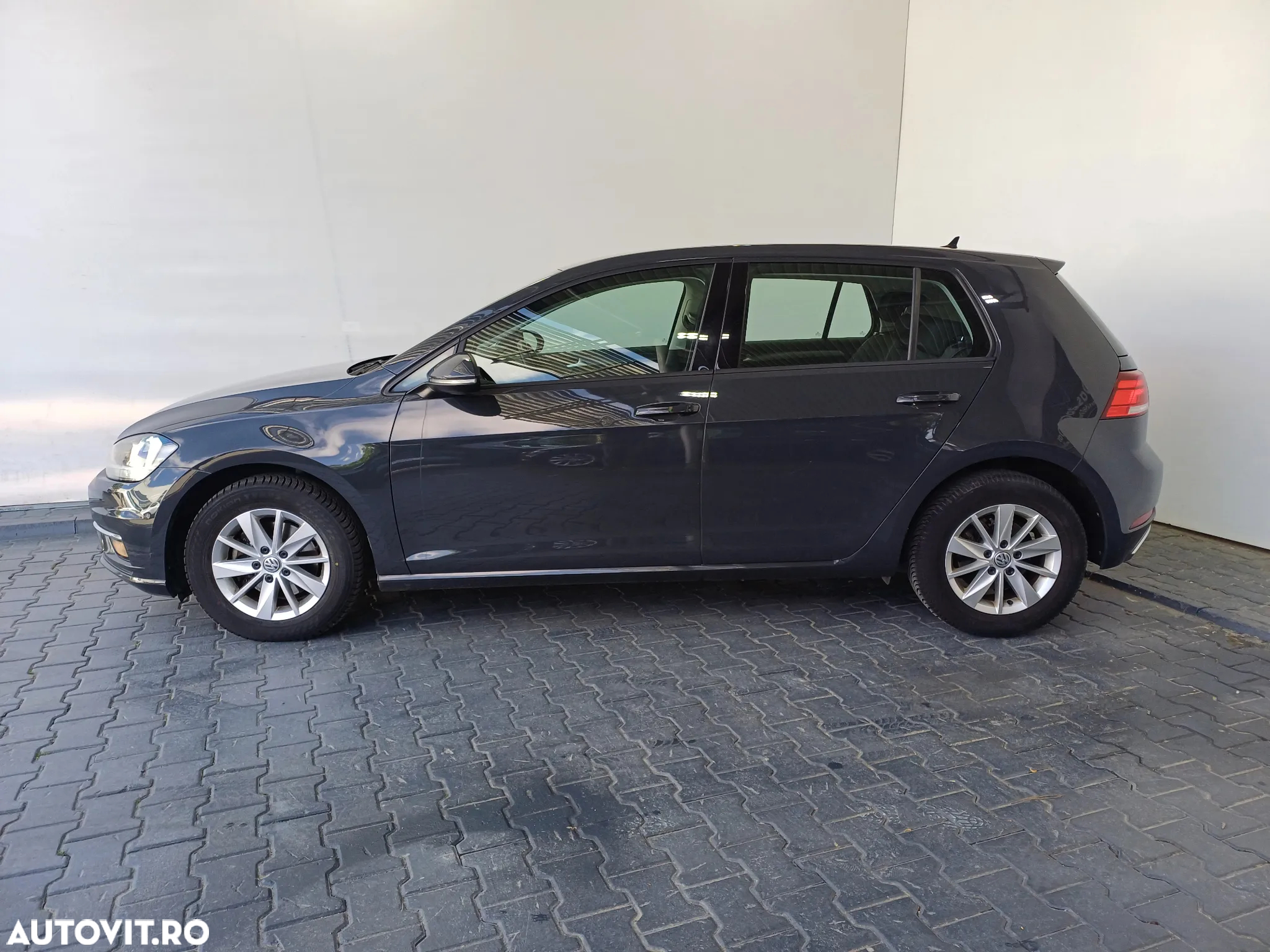 Volkswagen Golf 1.6 TDI Comfortline - 2
