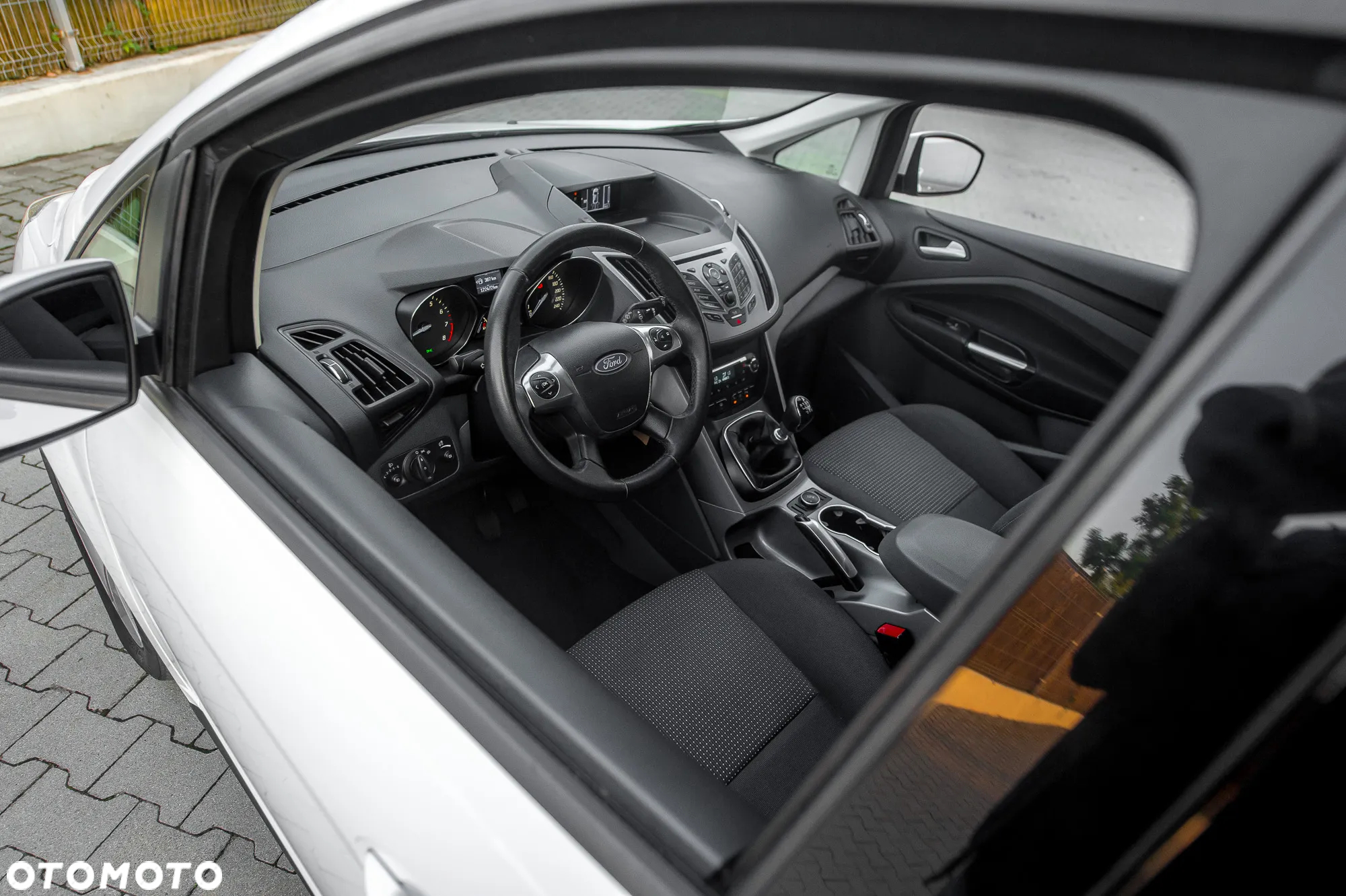 Ford Grand C-MAX - 16