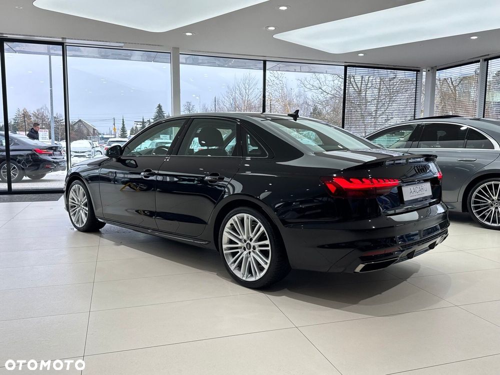 Audi A4 Limousine - 3