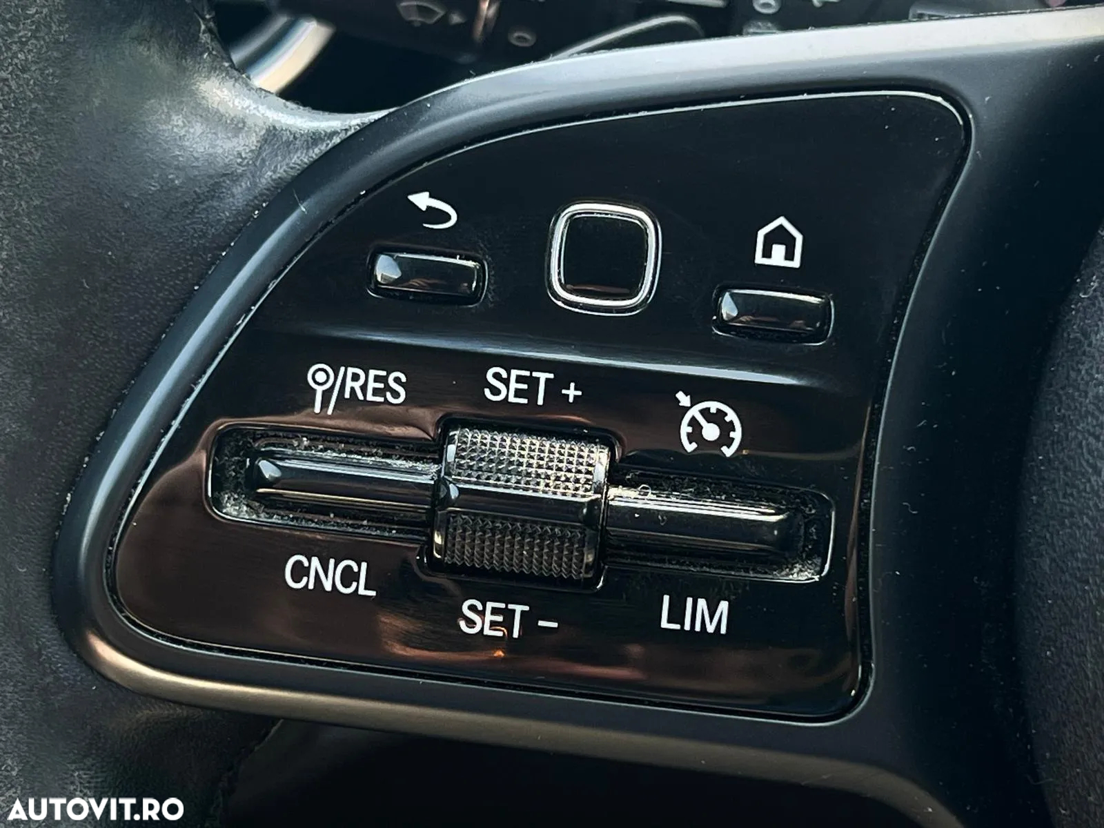 Mercedes-Benz C 180 d T 9G-TRONIC Avantgarde - 33