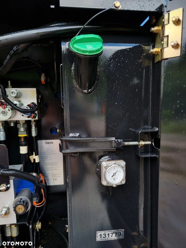 Genie Zwyżka GS-4069RT Podnośnik Nożycowy 14,5 metra jak Nowa 2017r z Norwegii 738mtg 4x4 silnik Kubota - 24