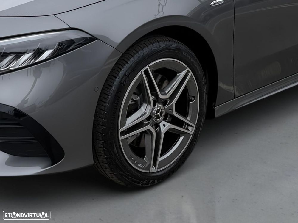 Mercedes-Benz a-250-limousine e - 6