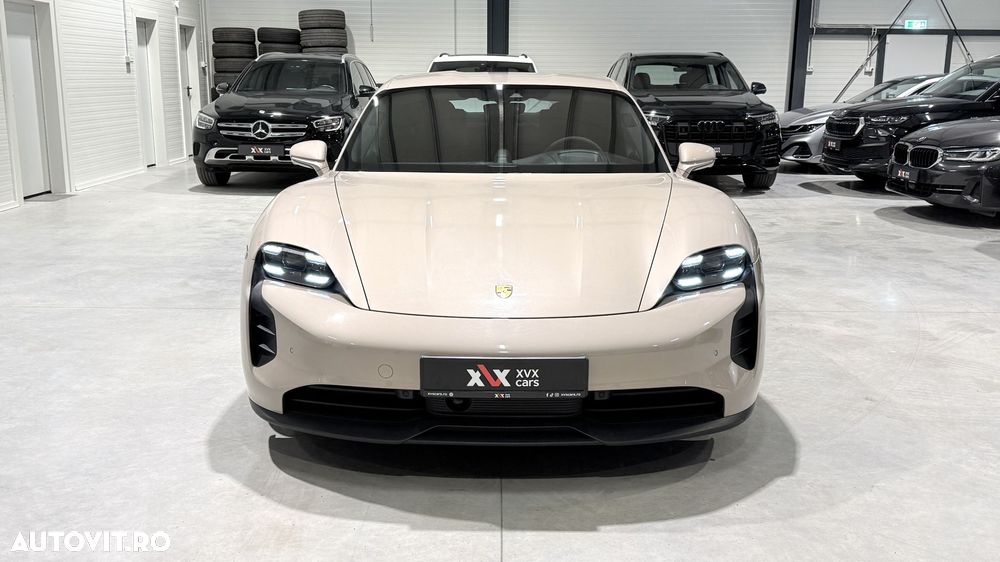 Porsche Taycan GTS Sport - 8