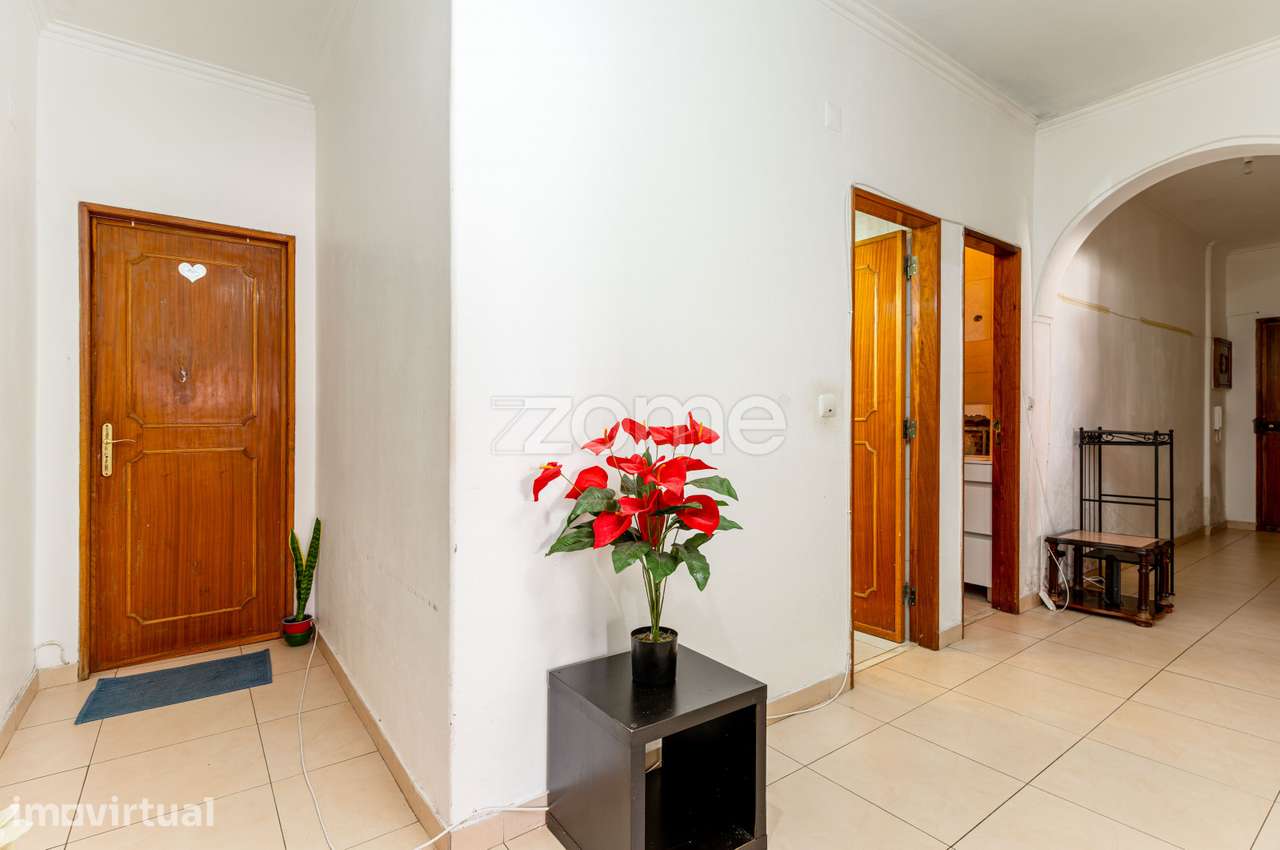 Apartamento T3 na Mina de Água - Grande imagem: 2/25