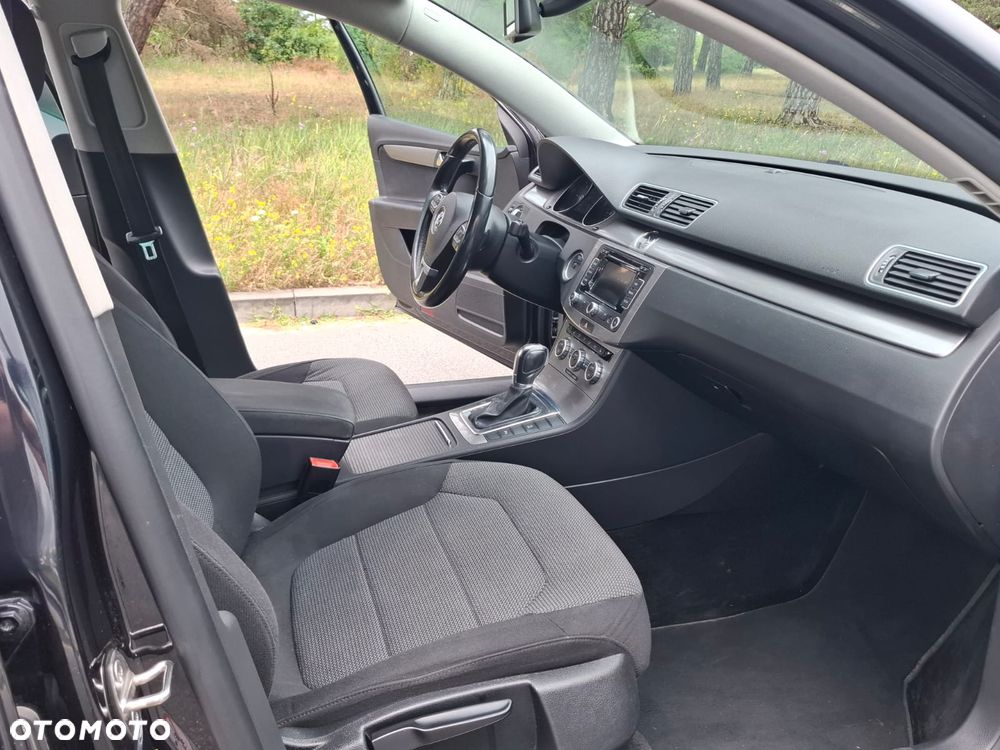 Volkswagen Passat 2.0 TDI Comfortline DSG - 6