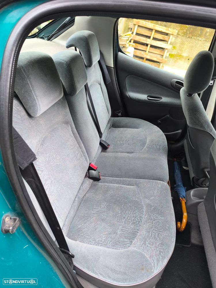 Peugeot 206 - 6