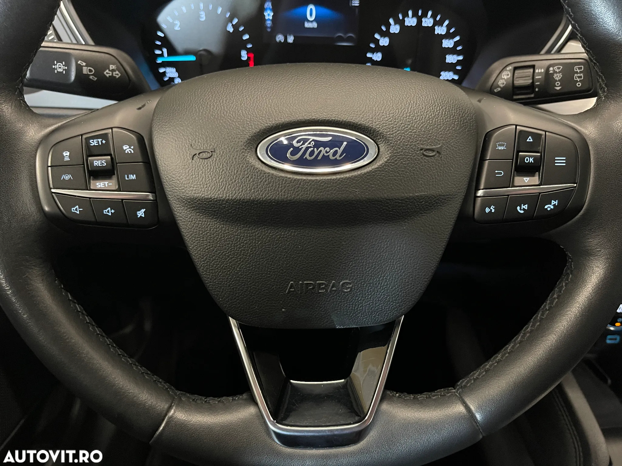 Ford Kuga 2.0 EcoBlue A8 AWD Titanium - 27