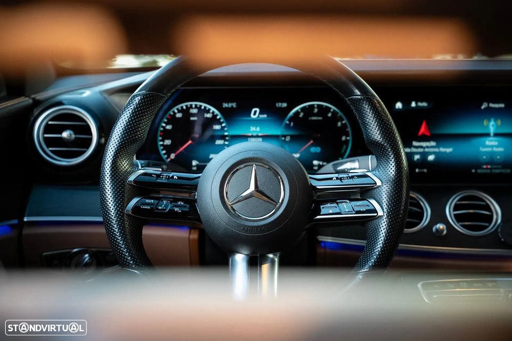 Mercedes-Benz E 300 de 4Matic 9G-TRONIC AMG Line - 44