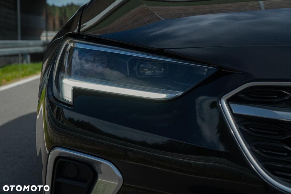 Opel Insignia 2.0 T 4x4 GSi + S&S - 40