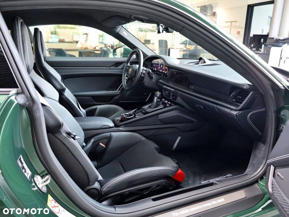 Porsche 911 - 24