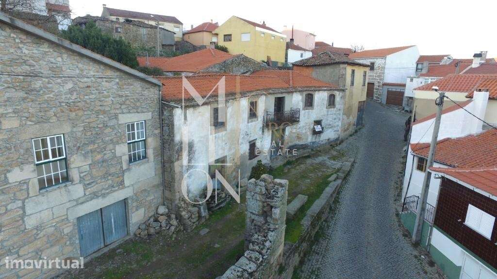 Casa em Pedra em Vilarinho da Castanheira com 472,4 M2, e acesso a dua - Grande imagem: 2/15