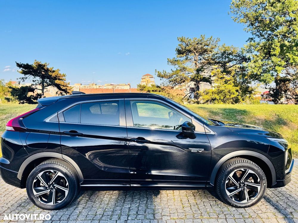 Mitsubishi Eclipse-Cross - 32