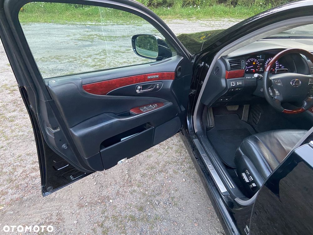 Lexus LS 460 Prestige - 21