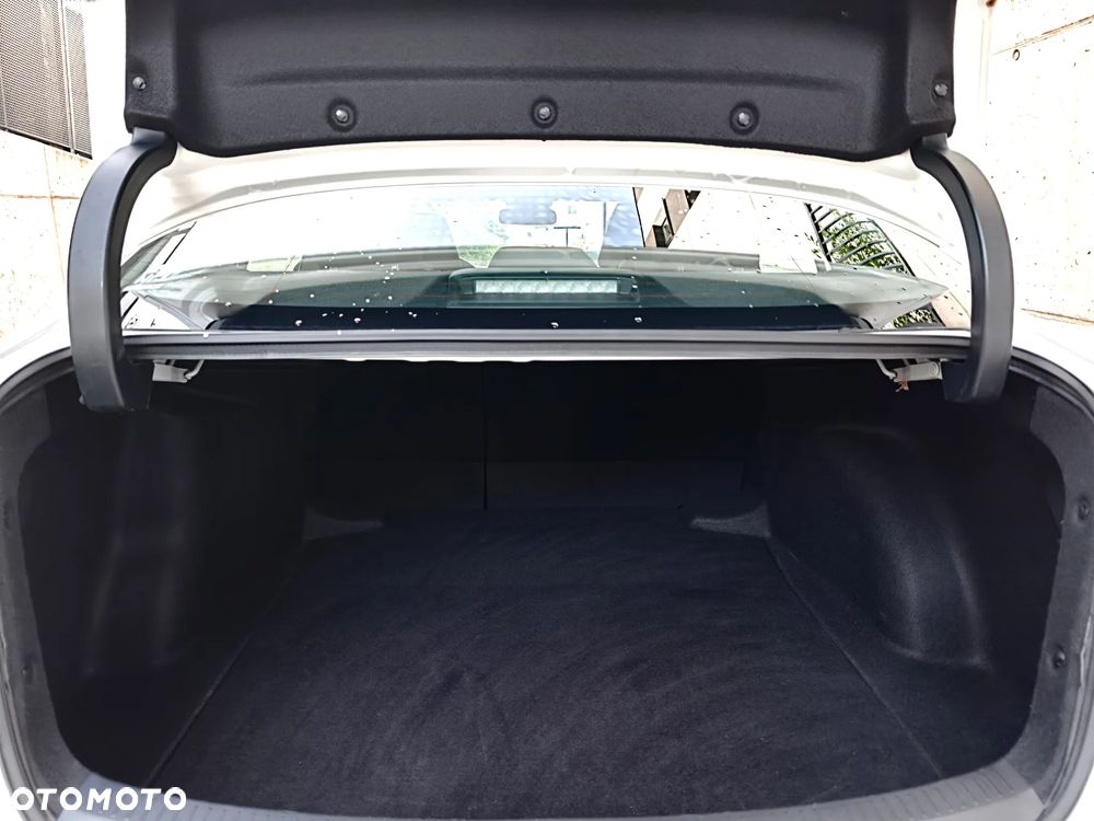 Toyota Corolla 1.8 Hybrid Comfort - 9