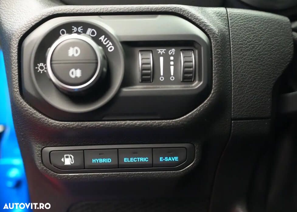 Jeep Wrangler - 28