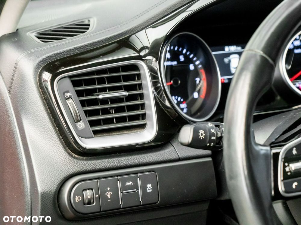 Kia XCeed 1.6 T-GDI L Business Line DCT - 26