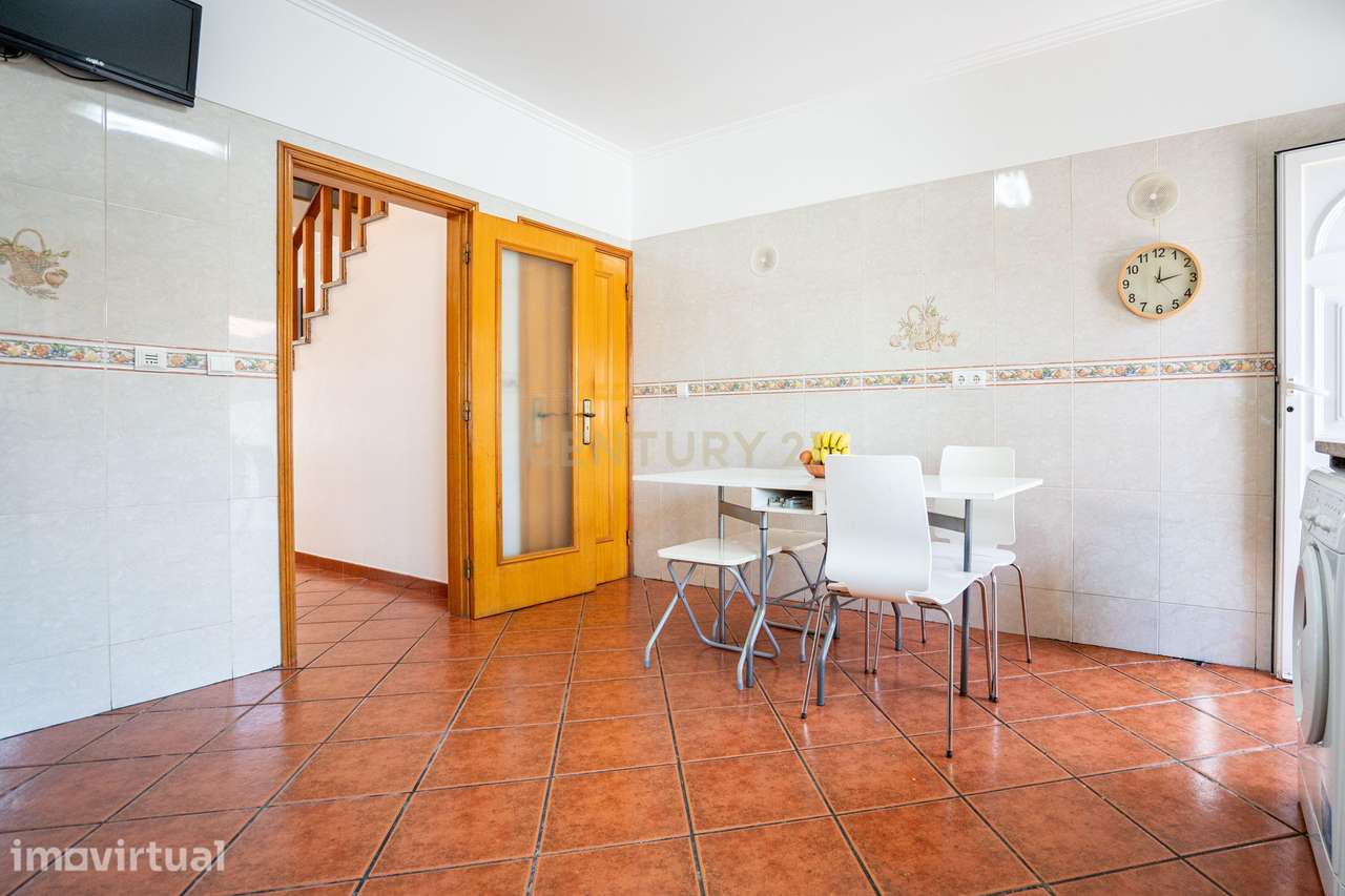 Moradia T3 em Quinta do Conde, Sesimbra - Oportunidade Única - Grande imagem: 4/46