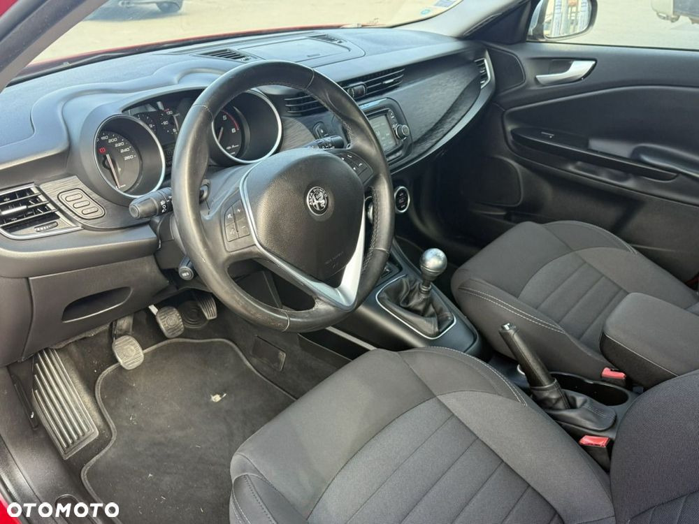 Alfa Romeo Giulietta 2.0 JTDM - 19