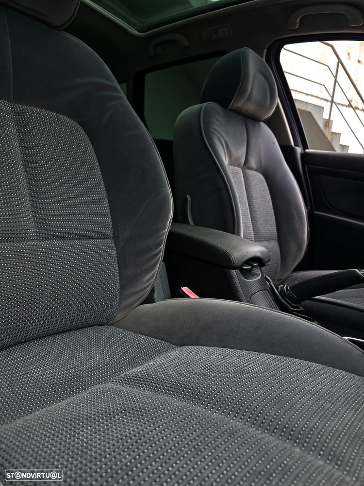 Peugeot 407 SW 1.6 HDi Executive - 52