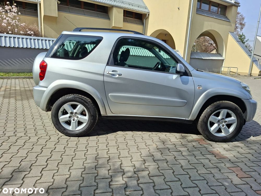 Toyota RAV4 4x4 Edition - 15