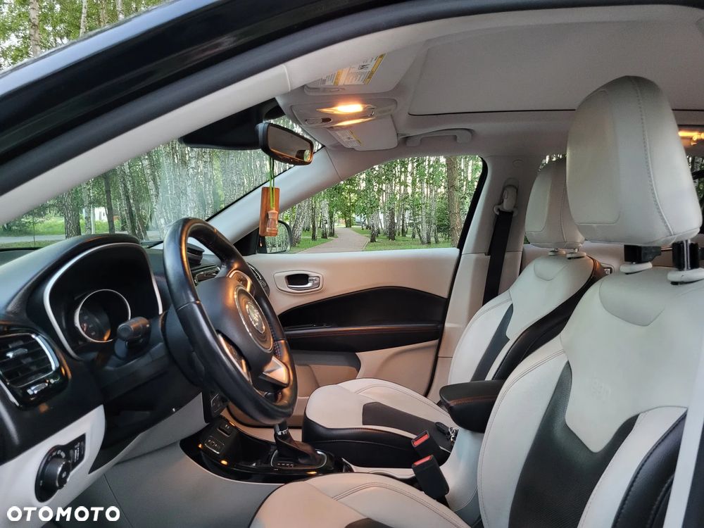 Jeep Compass - 14
