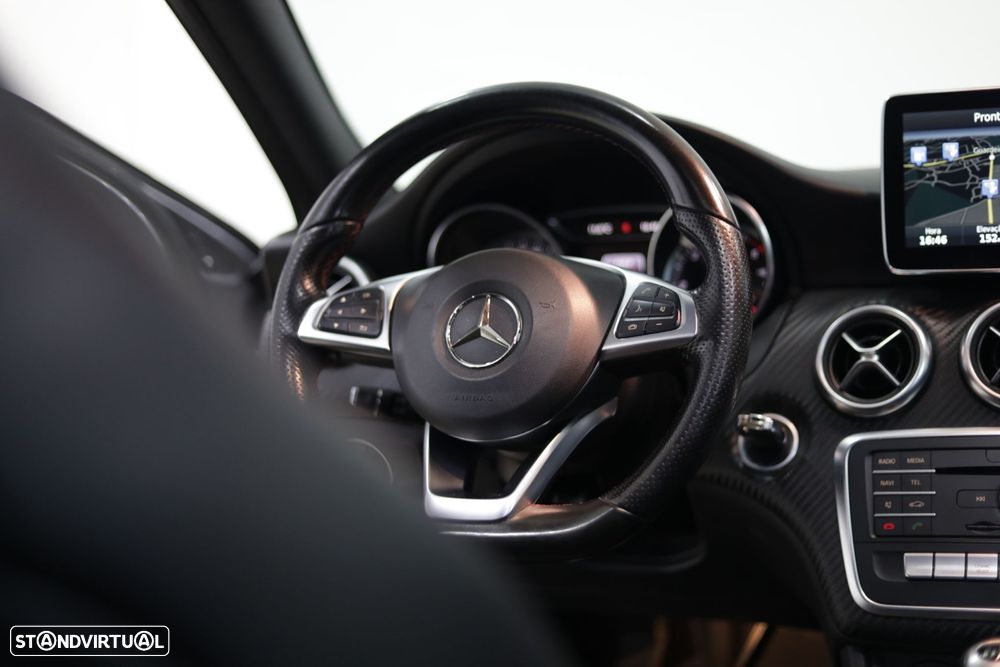 Mercedes-Benz A 180 d AMG Line - 22