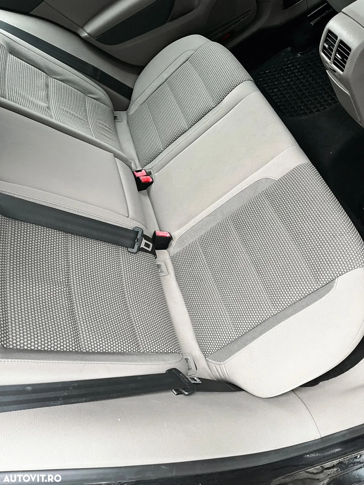 Volkswagen Golf 2.0 TDI Comfortline - 5