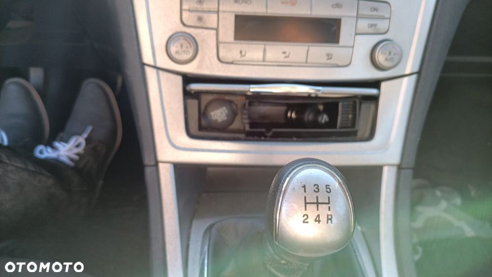 Ford Mondeo 2010 photo 4