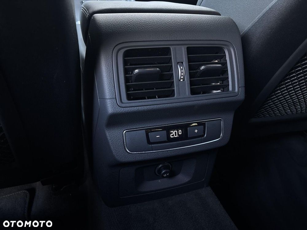 Audi Q5 Sportback - 32