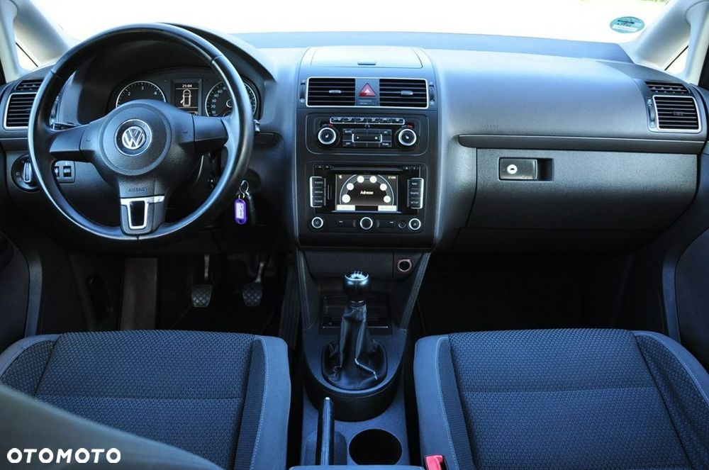 Volkswagen Touran - 30