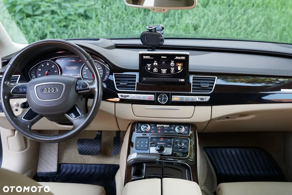 Audi A8 - 10