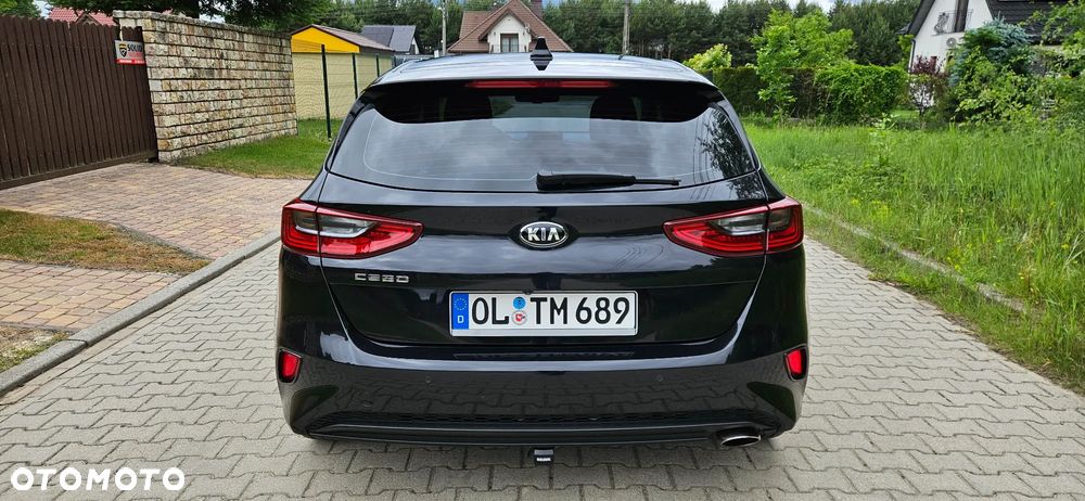 Kia Ceed - 4