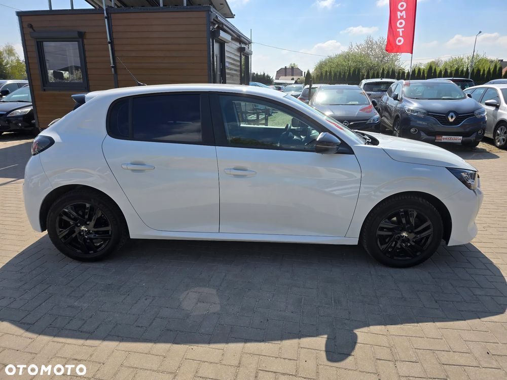 Peugeot 208 - 3