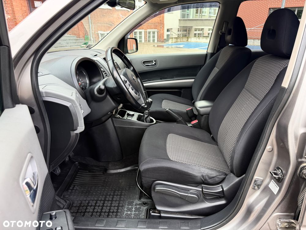 Nissan X-Trail 2.0 dCi XE - 12