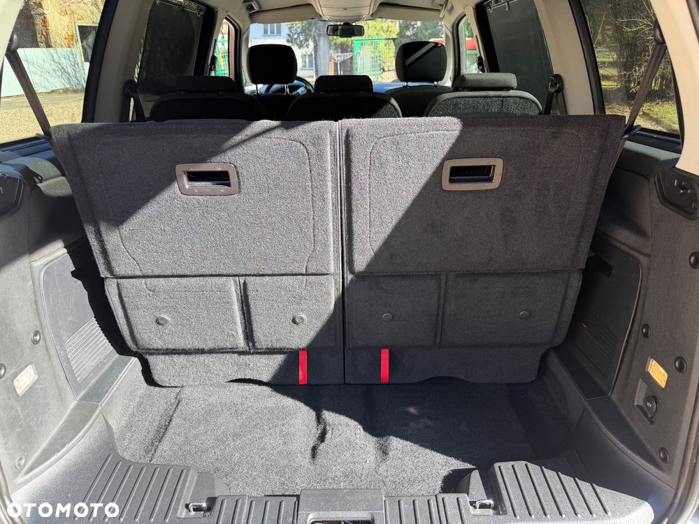 Ford Galaxy 2.0 TDCi Titanium - 13