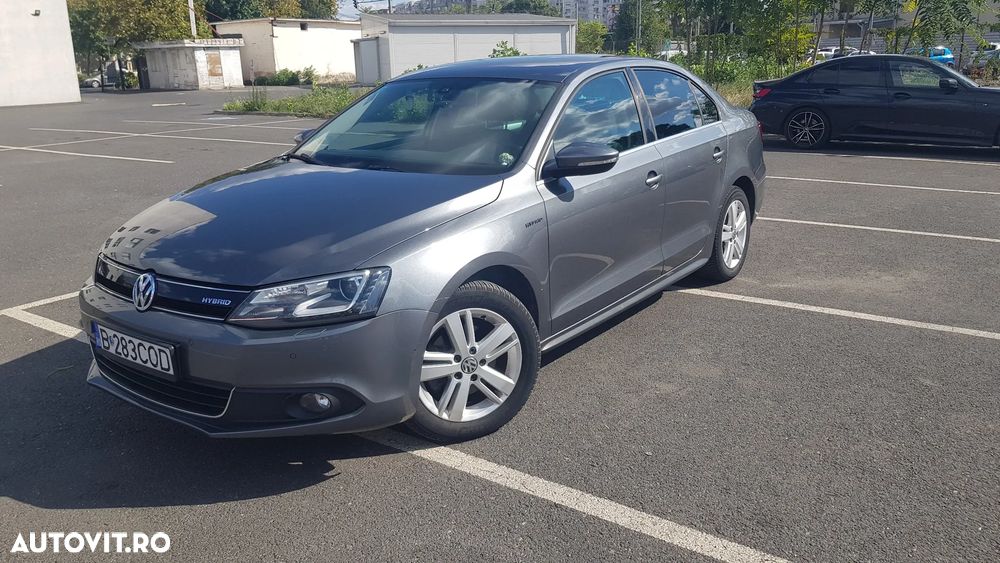 Volkswagen Jetta - 1