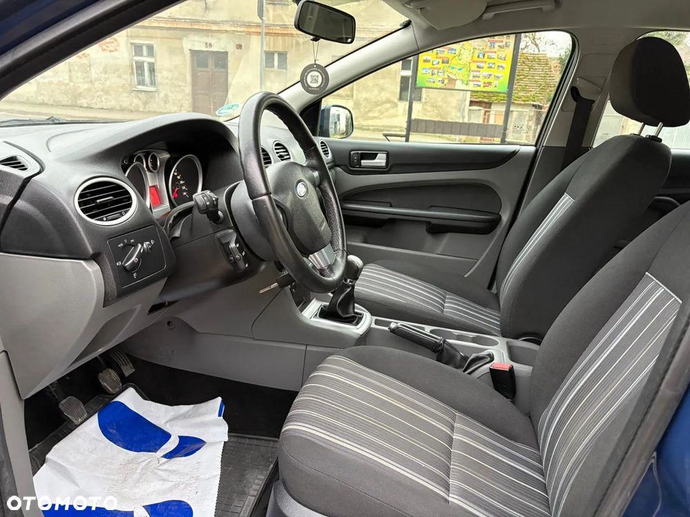 Ford Focus 1.4 16V Ambiente - 10