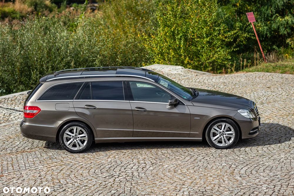 Mercedes-Benz Klasa E 350 CDI DPF 4Matic BlueEFFICIENCY 7G-TRONIC Avantgarde - 13